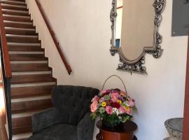 HOTEL CASA SILVESTRE，位于萨卡特兰的酒店