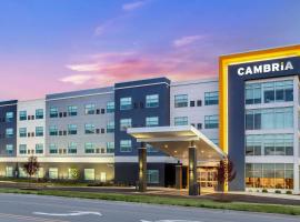 Cambria Hotel Davenport Quad Cities，位于贝滕多夫的酒店