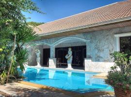 Sunset Villas Lux，位于玛瑙湾的酒店