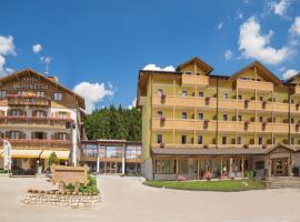 Caminetto Mountain Resort，位于拉瓦罗内的酒店