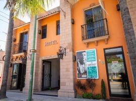 Hotel Degollado，位于DegolladoLa Piedad Guanajuato Train Station附近的酒店