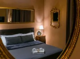 051 Room & Breakfast