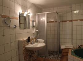 Hotel Gardenia，位于Reiskirchen的酒店