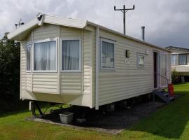 Caravan Willerby Gold Star，位于西卢港的酒店