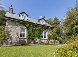 Woodhaven - Luxury 4 bedroom rural retreat with hot tub near to Lake District