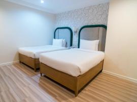 Queen Margarette Hotel Inc.，位于卢塞纳的酒店