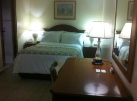 微公寓套房酒店，位于圣多明各La Isabela International Airport - JBQ附近的酒店