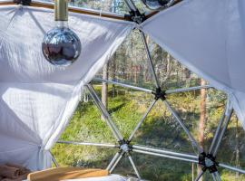 GLØD Aurora Canvas Dome，位于阿尔塔的酒店