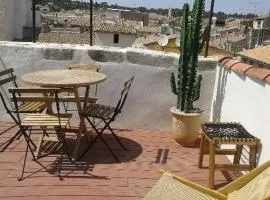 Appartement avec terrasse panoramique au coeur de Nîmes