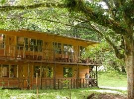 Finca Terra Viva B & B，位于Santa Elena的酒店