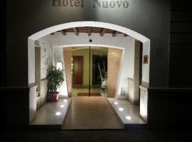 Hotel Nuovo De Cesero，位于费尔特雷的酒店
