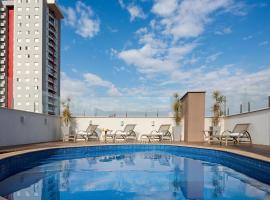 Hotel Cassino Tower Piracicaba by Nacional Inn，位于皮拉西卡巴的酒店
