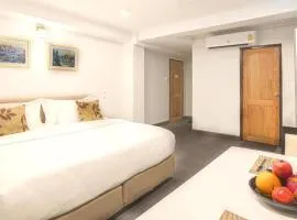 V One Pride-Sukhumvit 22, Bangkok