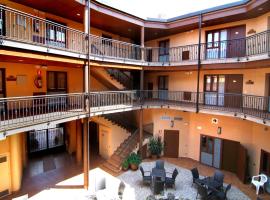 Apartahotel La Corrala，位于San Martín de Moncayo的酒店