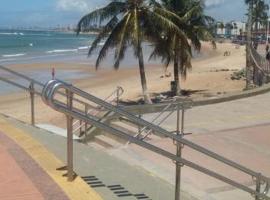 Kitnets com AR Condicionado na Praia，位于萨尔瓦多Abaete Park附近的酒店
