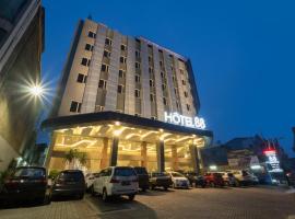 Hotel 88 ITC Fatmawati Jakarta By WH，位于雅加达的酒店