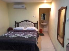 Hotel Cemerlang Ambon，位于Batu Merah的酒店