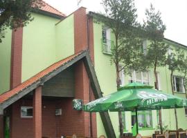 Restauracja ZIelono Mi，位于Genowefa Piorunowska的酒店