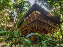 Universo Pol Bamboo Hostel，位于莫罗圣保罗的青旅