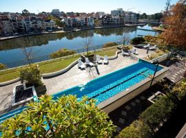 East Perth Suites Hotel，位于珀斯Burswood Park附近的酒店