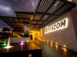 Hotel Horizon & Convention Center，位于莫雷利亚的酒店