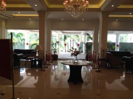 Camelot Hotel，位于阿勒皮的酒店