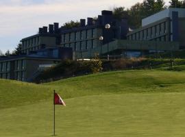 Alba Hotel Golf，位于Larrabezúa的酒店