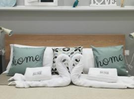 Vacanze HOME，位于卡尔塔尼塞塔的酒店