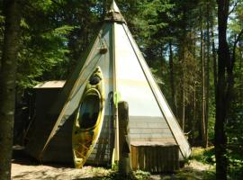 奥迪皮斯德拉里维耶尔索维奇豪华帐篷，位于Saint RomainFrontenac National Park附近的酒店