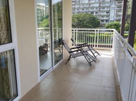 Creys Condo 2 at Pico de Loro Cove，位于纳苏格布的酒店
