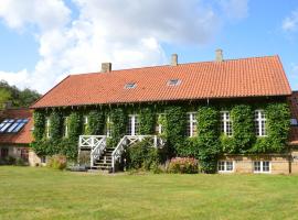 Lundsgaard Gods Badehotel - ved Sommers，位于凯特明讷的酒店