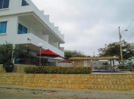 Playa Dorada，位于萨利纳斯的酒店