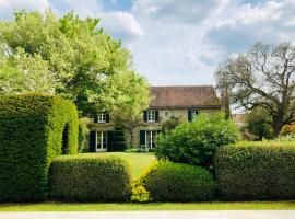 La Marcotte - Pierres d'Histoire，位于Saint-Martin-en-Bière的酒店