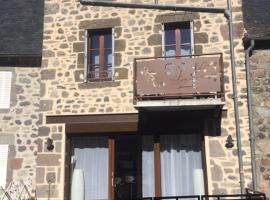 la petite forge，位于Saint-Saturnin的酒店