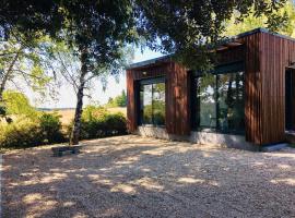 COTTAGE A LA FONTAINE DU CHENE，位于Lancôme的酒店