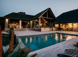 Bukela Game Lodge - Amakhala Game Reserve，位于阿马卡拉保护区的带停车场的酒店