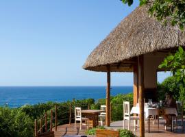 Dunes de Dovela eco-lodge，位于Chefe Chume船坡道附近的酒店