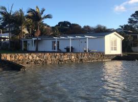 The Boat House，位于奥克兰新西兰仓储式杂货超市集团附近的酒店