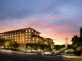 AT&T酒店与会议中心，位于奥斯汀梅尔斯赛道和足球场-德克萨斯大学附近的酒店
