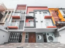 Super OYO 1487 Residence Khoe