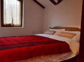apartmani sutinoski，位于斯特鲁加的酒店