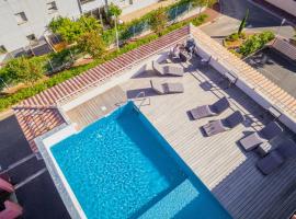 Hotel Grand Cap Rooftop Pool，位于阿格德的酒店