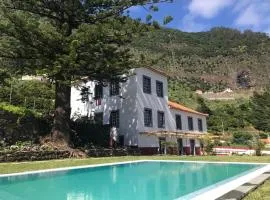 Casa Oliveira Esmeraldo - Guest Houses