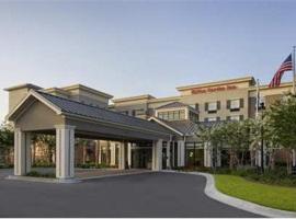 Hilton Garden Inn Beaufort，位于Beaufort的酒店