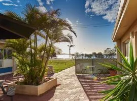 API Pelican Beach Front Apartments Kalbarri