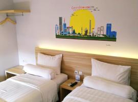 Central Front One Inn Jakarta Airport，位于Rawabokor Dua的酒店