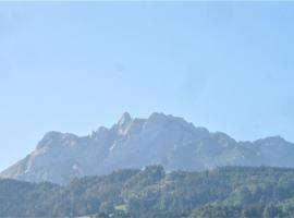 Lucerne Apartment Mount Pilatus，位于卢塞恩Gondelbahn Kriens-Fräkmüntegg 4p Gondola附近的酒店