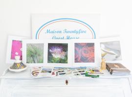 梅森二十五住宿加早餐旅馆，位于伊斯基亚的酒店