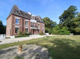 Bed & Breakfast au Château de Martinsart，位于Mesnil-Martinsart的乡间豪华旅馆