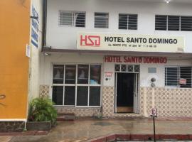 Hotel Santo Domingo，位于图斯特拉古铁雷斯天使阿尔比诺科尔佐国际机场 - TGZ附近的酒店